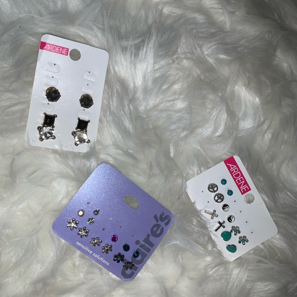 Earrings - Picture 1 of 1